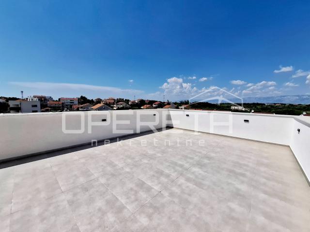 USELJIVO! Privlaka/Zadar - Penthouse A201, 70m od mora