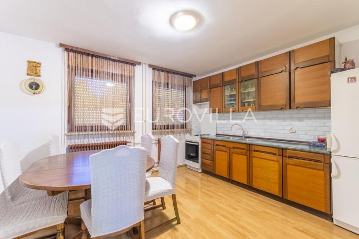 Štrigova, prekrasna obiteljska kuća površine 120 m²