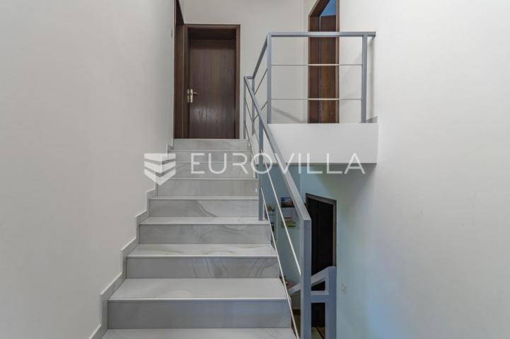 Štrigova, prekrasna obiteljska kuća površine 120 m²