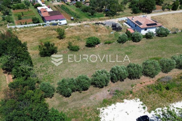 Istra, Vodnjan, građevinsko zemljište na traženoj poziciji