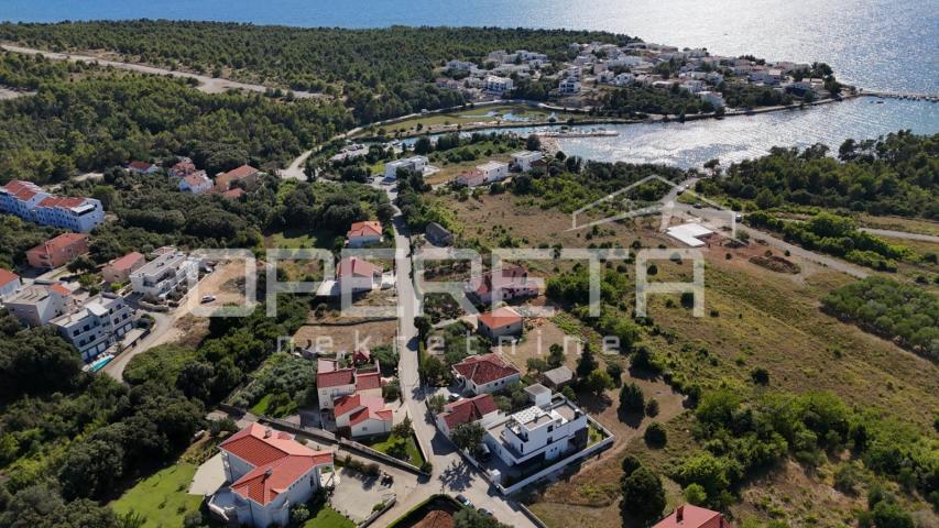 Zaton, Nin – Građevinsko zemljište 700 m², 200m od mora