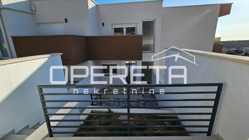 Šimuni, Pag – Moderan dvoetažni apartman s pogledom na more S2