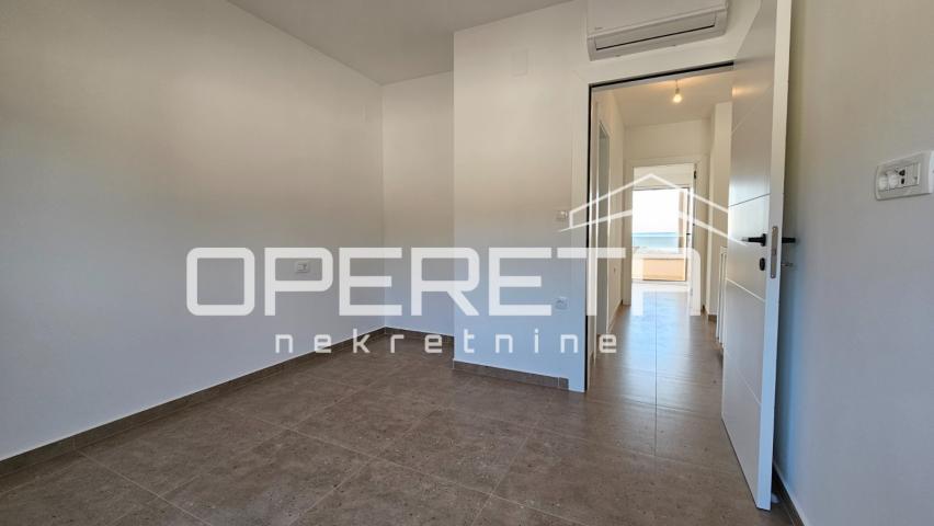 Šimuni, Pag – Moderan dvoetažni apartman s pogledom na more S2