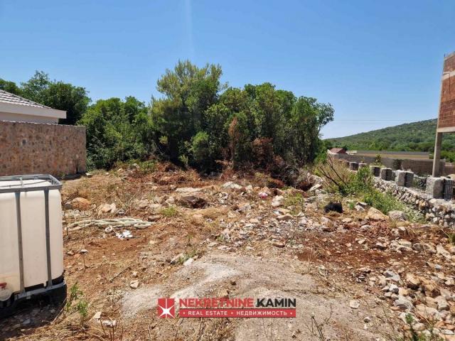 Na prodaju plac 454m2 u naselju Zagora, Kotor