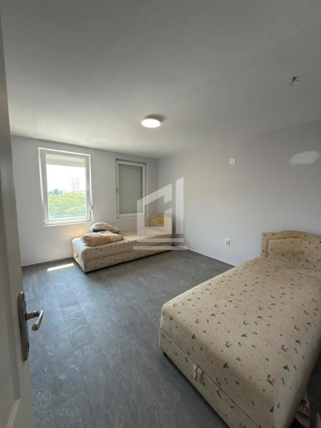 Stan 85 m² na Izdavanje – Centar, Tuzi