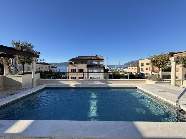 Prodaja, Stan, 247m2 , Porto Montenegro