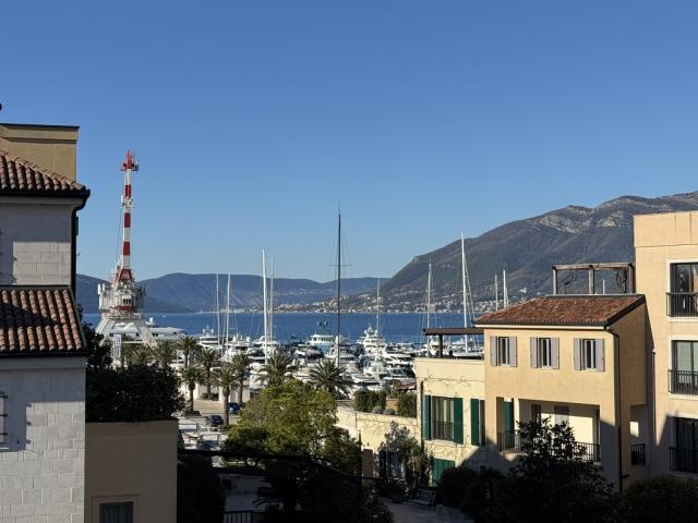 Prodaja, Stan, 247m2 , Porto Montenegro