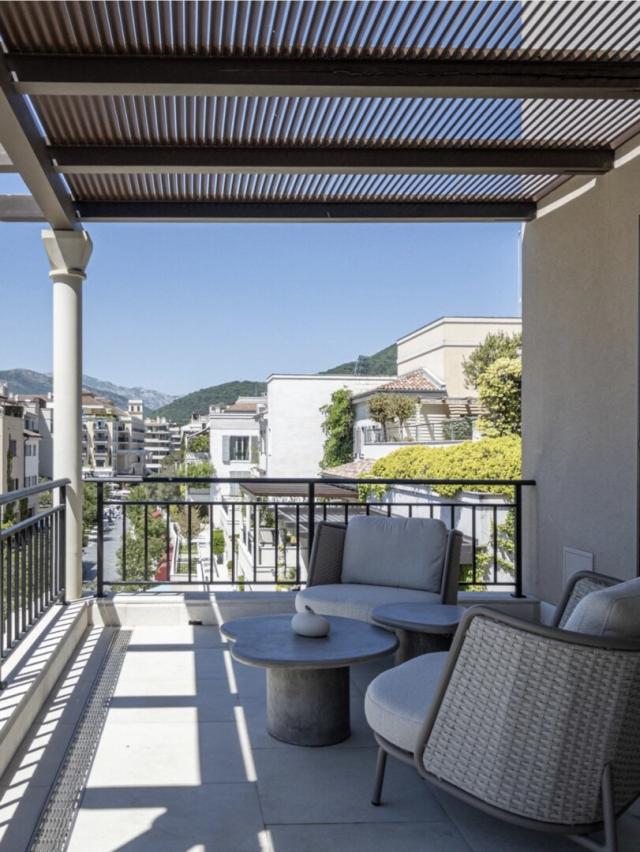 Prodaja, Stan, 247m2 , Porto Montenegro