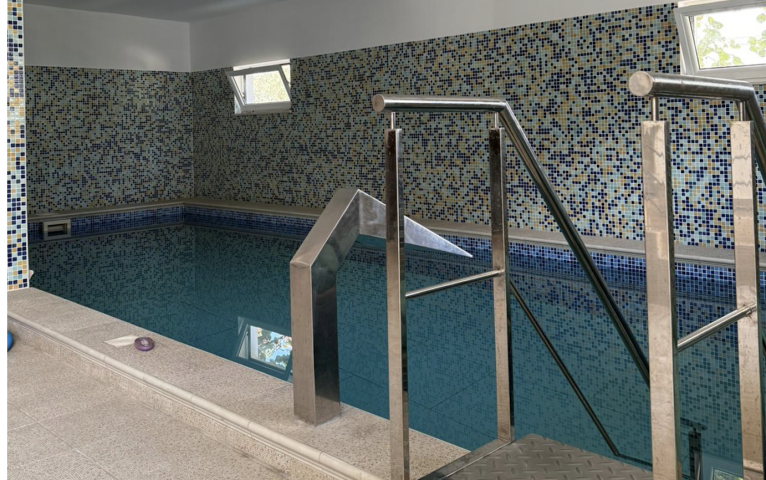 Izdavanje, Stan, 160m2 , Tivat