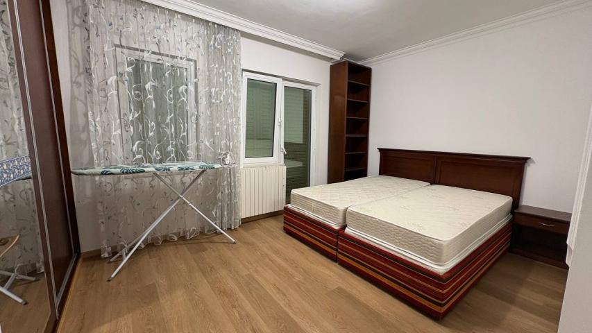 Izdavanje, Stan, 160m2 , Tivat