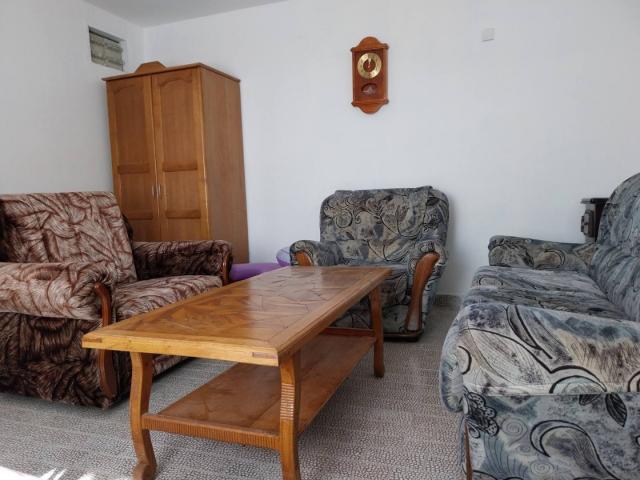 House with two separate apartments in Sutomore, Zankovichi district