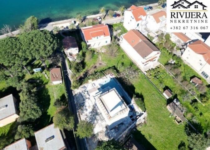 Na prodaju prelijepa vila Tivat