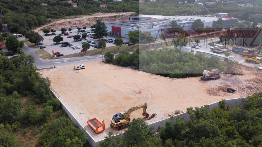 Imotski najam građevinskog zemljišta 4000 m2 - NOVO!!!
