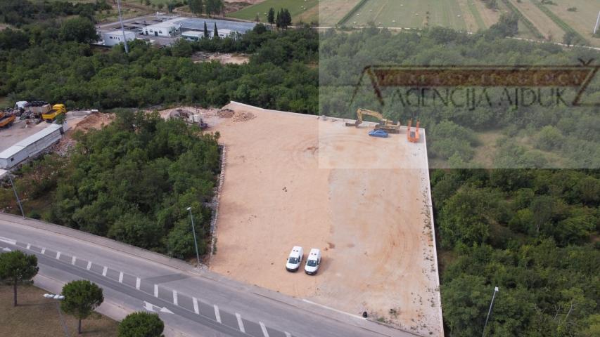 Imotski najam građevinskog zemljišta 4000 m2 - NOVO!!!
