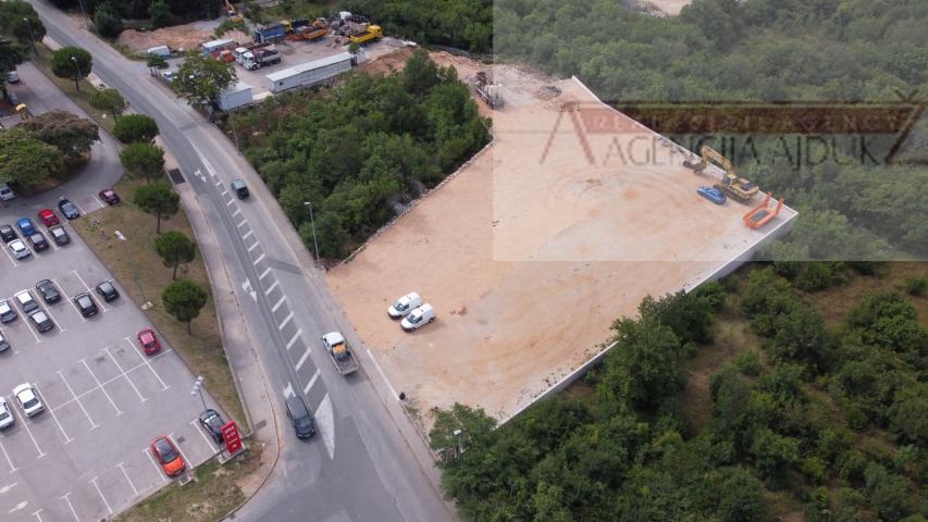 Imotski najam građevinskog zemljišta 4000 m2 - NOVO!!!