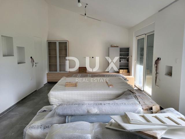 ISTRA, TINJAN - Montažna prizemnica s bazenom 