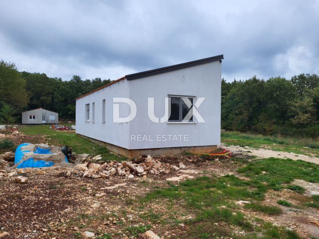 ISTRA, TINJAN - Montažna prizemnica s bazenom 