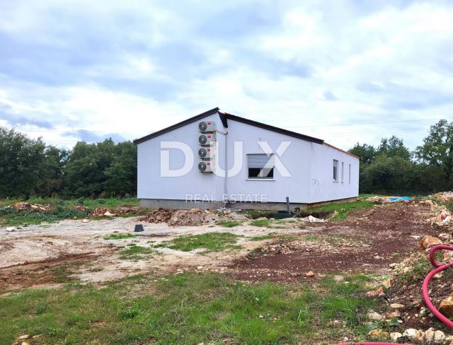 ISTRA, TINJAN - Montažna prizemnica s bazenom 