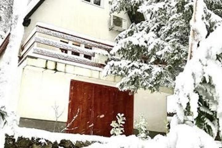 Fužine, šarmantna planinska kuća u Liču, prodaja ili zamjena s uhodanim poslom