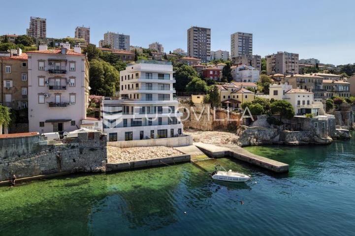 Rijeka, Pećine, NOVOGRADNJA, luksuzan četverosoban stan 163,72 m² prvi red do mora