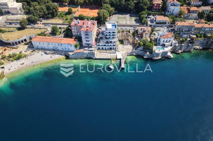 Rijeka, Pećine, NOVOGRADNJA, luksuzan četverosoban stan 163,72 m² prvi red do mora
