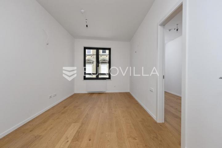 Rijeka, Pećine, NOVOGRADNJA, luksuzan četverosoban stan 163,72 m² prvi red do mora