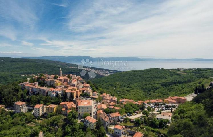 SNIŽENO!! Prizemnica na 3 km od Labina 