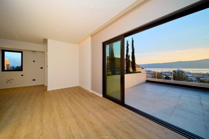 Thea Sea View Apartment Boka Place