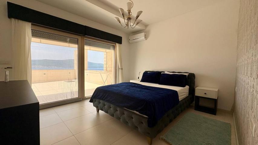 Izdavanje, Stan, 100m2 , Tivat