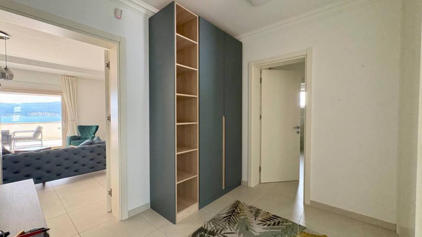 Izdavanje, Stan, 100m2 , Tivat