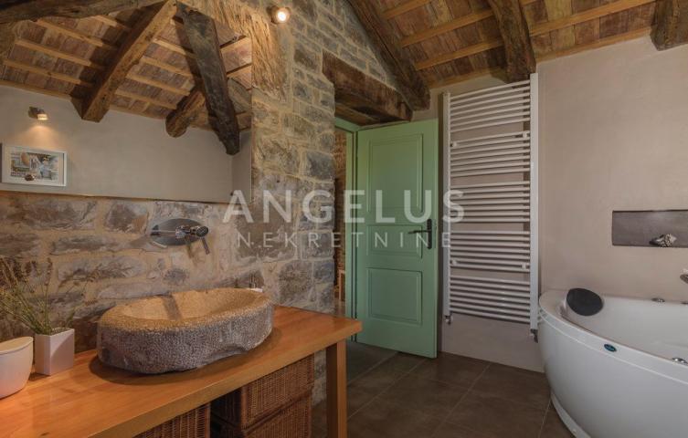 Istra, okolica Grožnjana - kamena kuća, 180m2, dugoročno!
