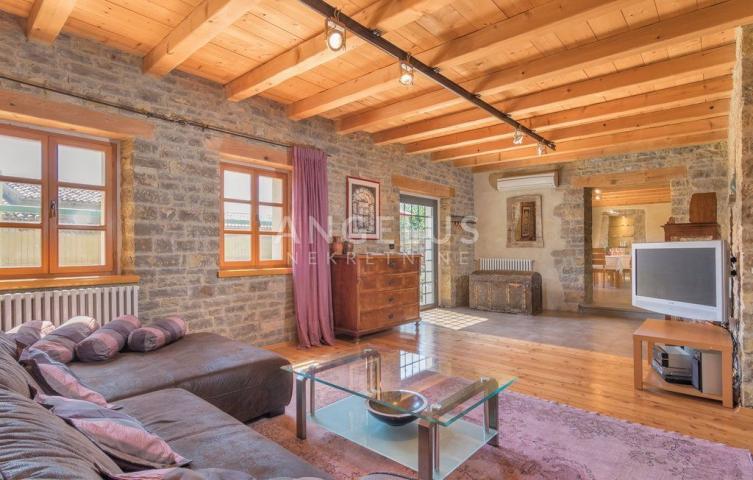 Istra, okolica Grožnjana - kamena kuća, 180m2, dugoročno!