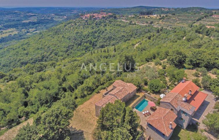 Istra, okolica Grožnjana - kamena kuća, 180m2, dugoročno!