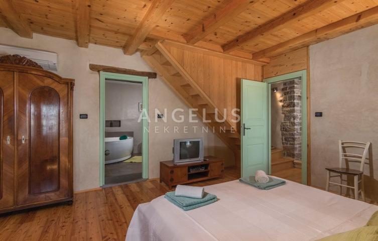 Istra, okolica Grožnjana - kamena kuća, 180m2, dugoročno!
