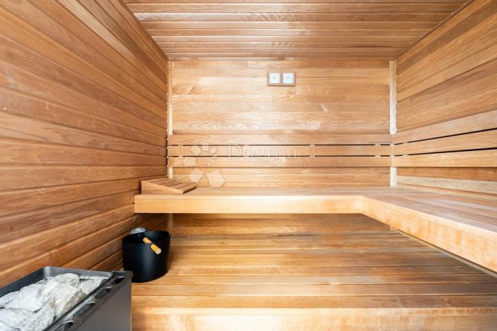 ISTARSKI SAN - Kuća koja odiše toskanskom elegancijom
