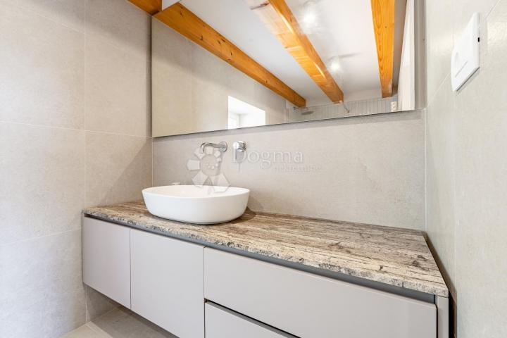 ISTARSKI SAN - Kuća koja odiše toskanskom elegancijom