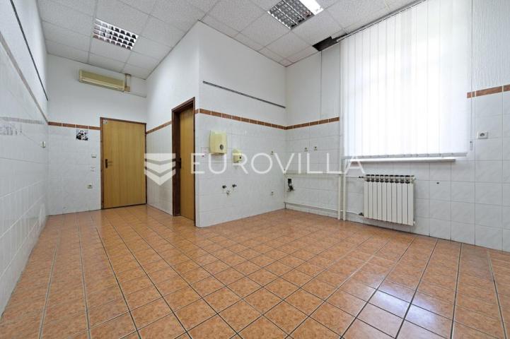 Osijek, Centar, Zakup uličnog poslovnog prostora 283 m², Županijska