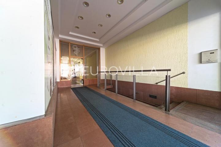 Osijek, Centar, Zakup uličnog poslovnog prostora 283 m², Županijska