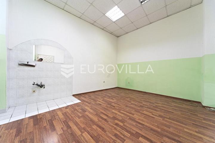 Osijek, Centar, Zakup uličnog poslovnog prostora 283 m², Županijska