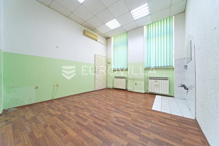 Osijek, Centar, Zakup uličnog poslovnog prostora 283 m², Županijska