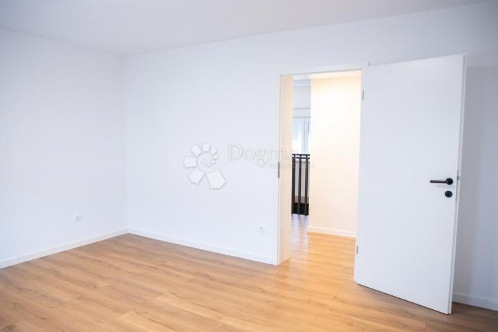 Elegantno obnovljena kuća s pogledom – Daruvar
