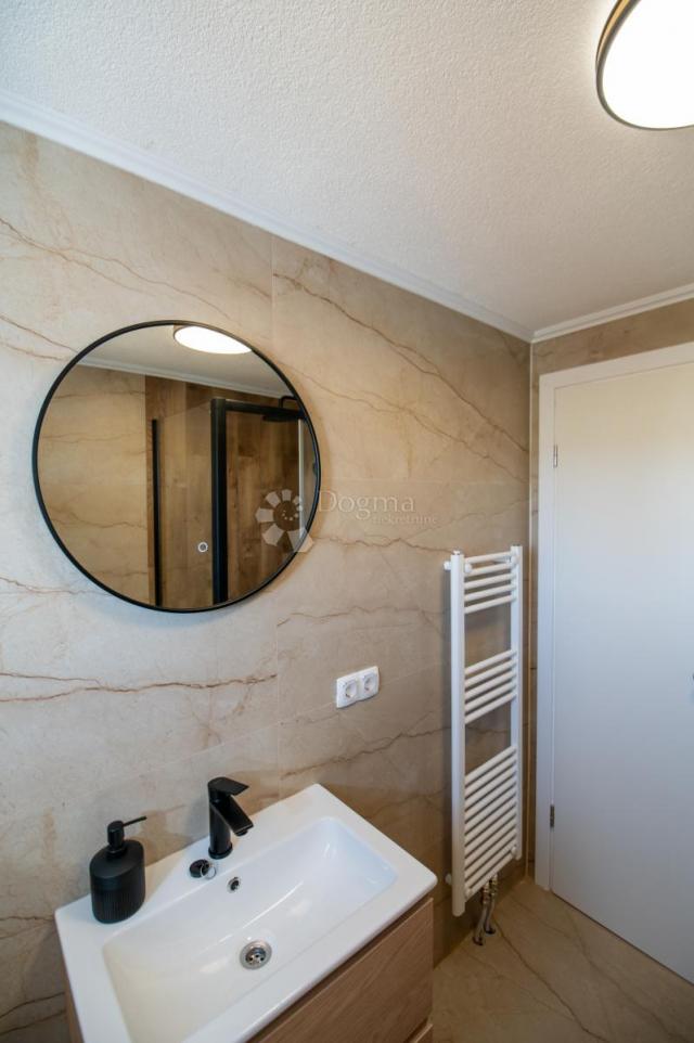 Elegantno obnovljena kuća s pogledom – Daruvar