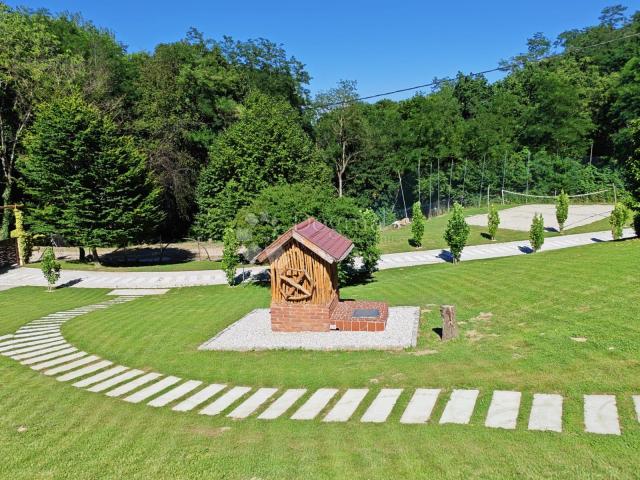 SPEKTAKULARNO IMANJE U PRIRODI – Luksuzna drvena kuća s bazenom, wellnessom i 24.752 m² zemljišta | 