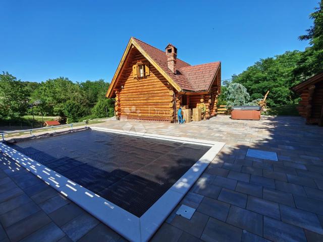 SPEKTAKULARNO IMANJE U PRIRODI – Luksuzna drvena kuća s bazenom, wellnessom i 24.752 m² zemljišta | 