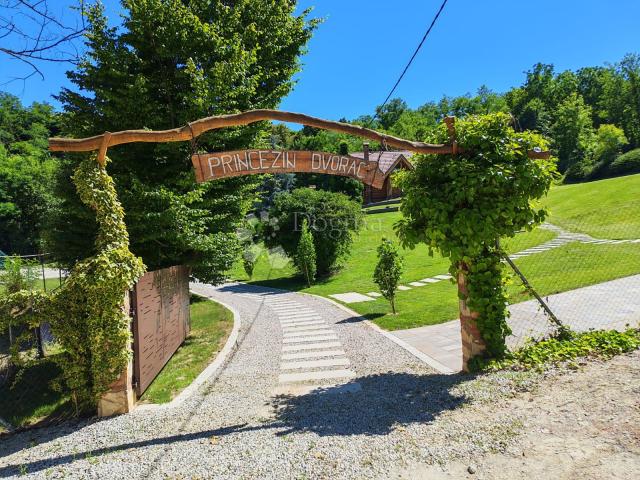 SPEKTAKULARNO IMANJE U PRIRODI – Luksuzna drvena kuća s bazenom, wellnessom i 24.752 m² zemljišta | 