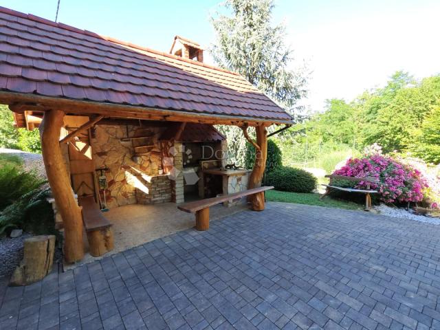 SPEKTAKULARNO IMANJE U PRIRODI – Luksuzna drvena kuća s bazenom, wellnessom i 24.752 m² zemljišta | 