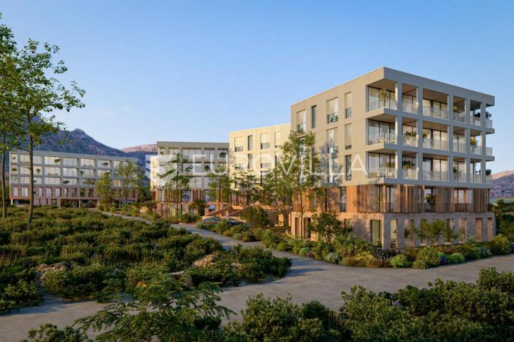 Trogir, Seget Donji, jednosoban stan na 4. katu neto korisne površine 53,22 m², E19
