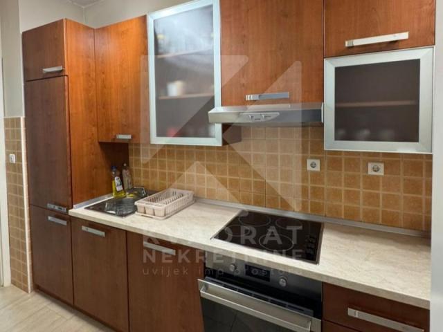 Izdavanje, Trosoban stan, Podgorica, Preko Morače, 95m2