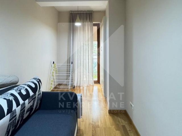 Izdavanje, Trosoban stan, Podgorica, Preko Morače, 95m2
