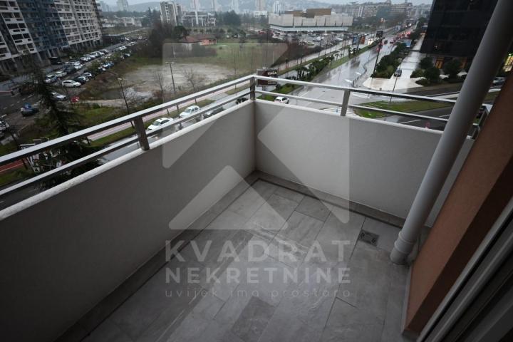 Izdavanje, Dvosoban stan, Podgorica, Central Point, 65m2